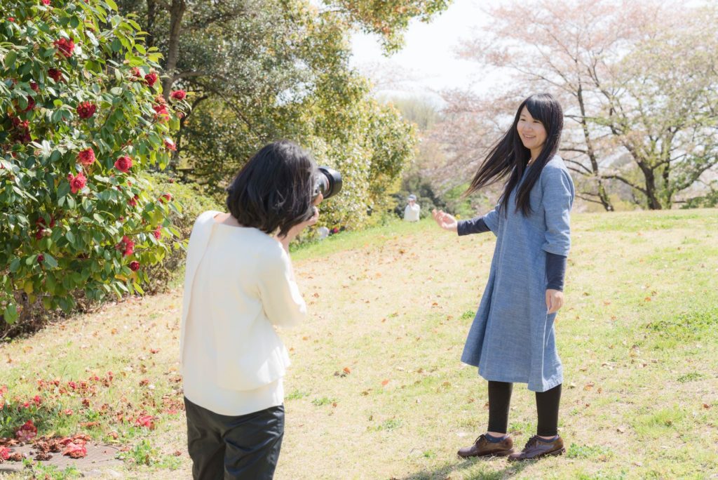 プロフィール写真を撮る時はどんな服装が良い 女性起業家編 札幌の家族写真 プロフィール写真の出張カメラマン 中谷千尋