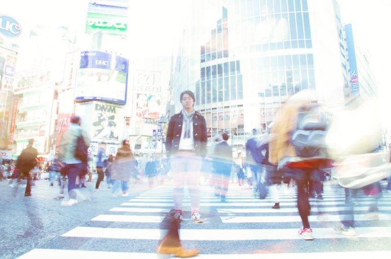 シャッタースピードとは？写真の明るさや動きとの関係をわかりやすく解説 札幌の家族写真・プロフィール写真の出張